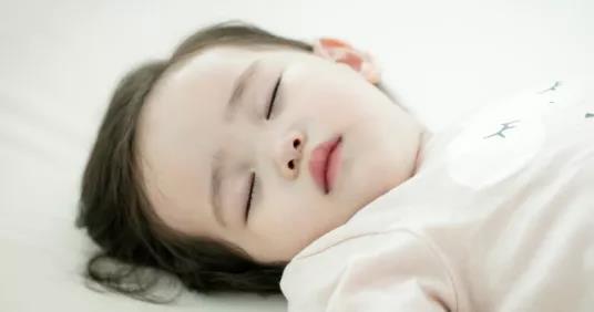 先天性白內(nèi)障